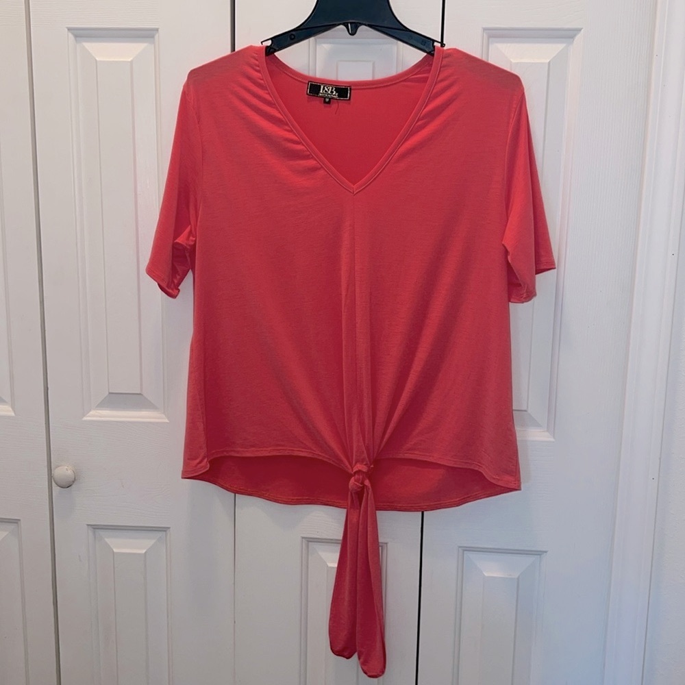 👩‍🏫📚Education Fundraiser🎓Shop to Support✏️ L&B Apparel Coral Medium Top